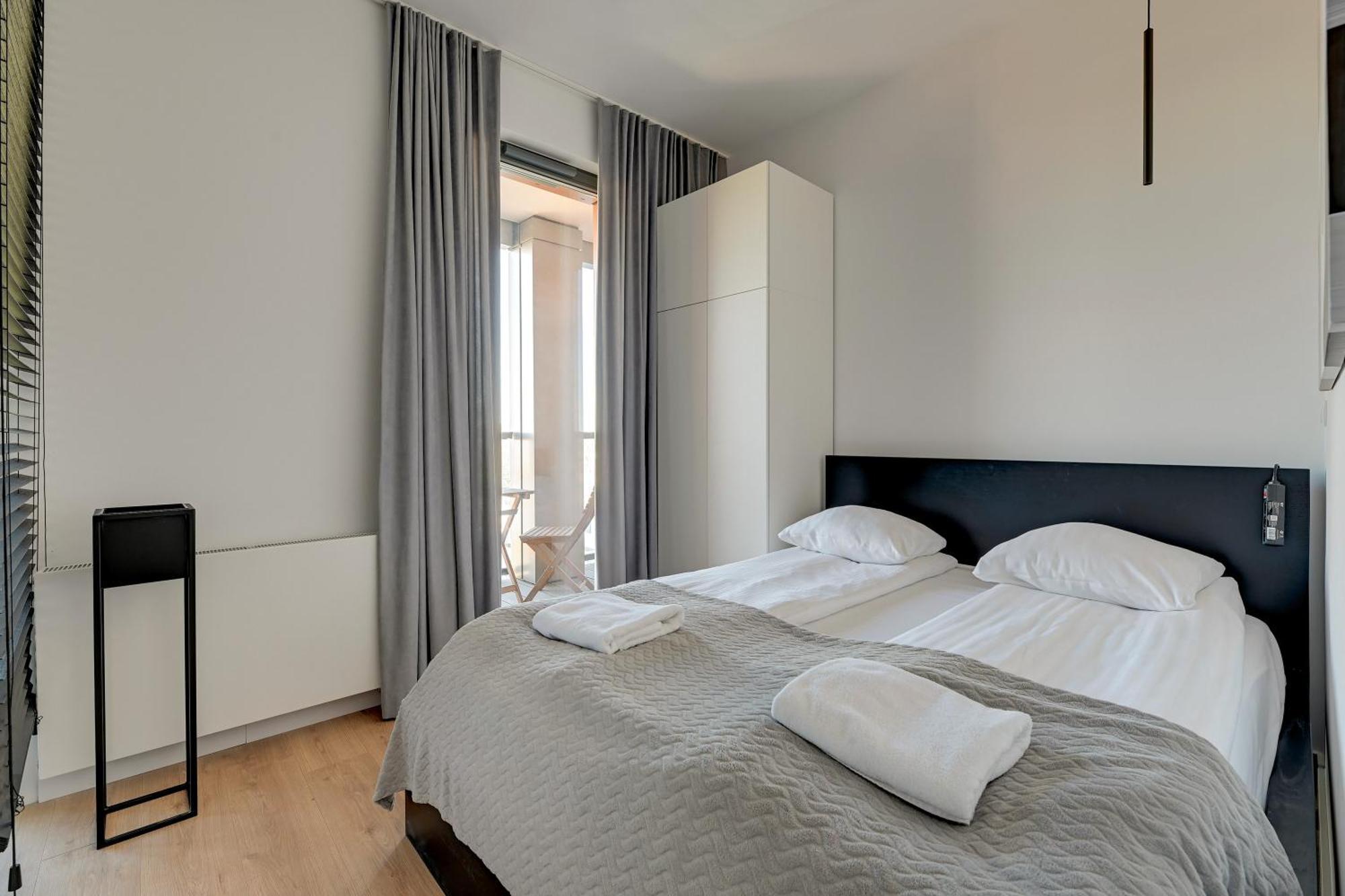 Brabank 20 By Grand *
